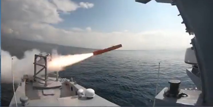 شلیک موشک کروز از قایق بدون سرنشین ارتش ترکیه+فیلم