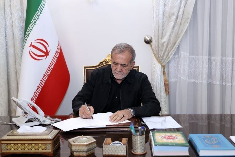 پیام پزشکیان به رهبری/ اینجانب و اعضای شعام خود را متعهد به توجه حداکثری نسبت به دغدغه‌های معظم‌له و حراست از حقوق ملت ایران و جبهه مقاومت می‌دانیم
